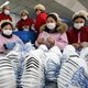 Volkskrant Ochtend: Schaarste aan mondkapjes leidt tot fraude | Waar in Europa valt het mee met het coronavirus?