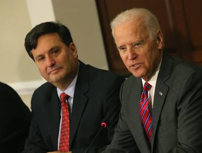 Biden wil oudgediende Ron Klain benoemen tot stafchef Witte Huis