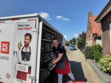 Op pad met het smalle hoge wagentje van Picnic: ‘O jee, we gingen te snel door de bocht. Dat zijn minpunten’