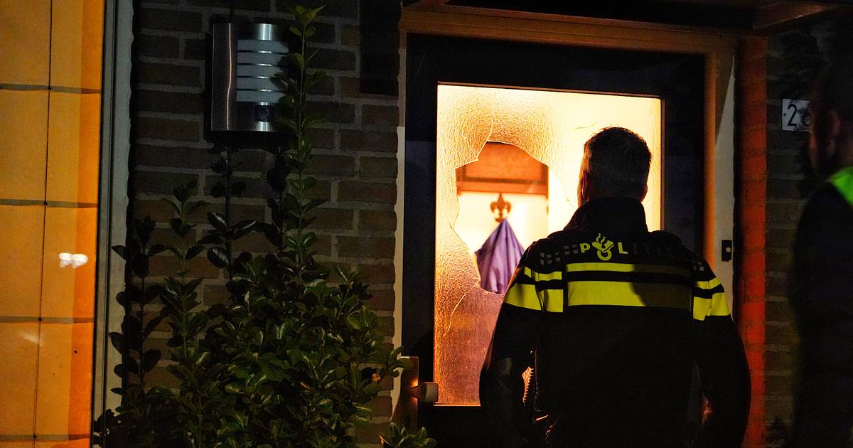 Ruit vernield van woning in Rijen, politie zoekt naar dader