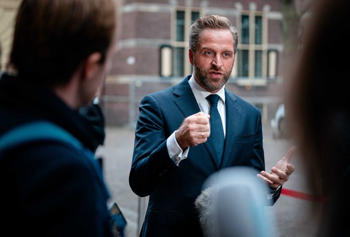 Demissionair minister Hugo de Jonge van Volksgezondheid, Welzijn en Sport (CDA) na afloop van een overleg over het coronavirus.