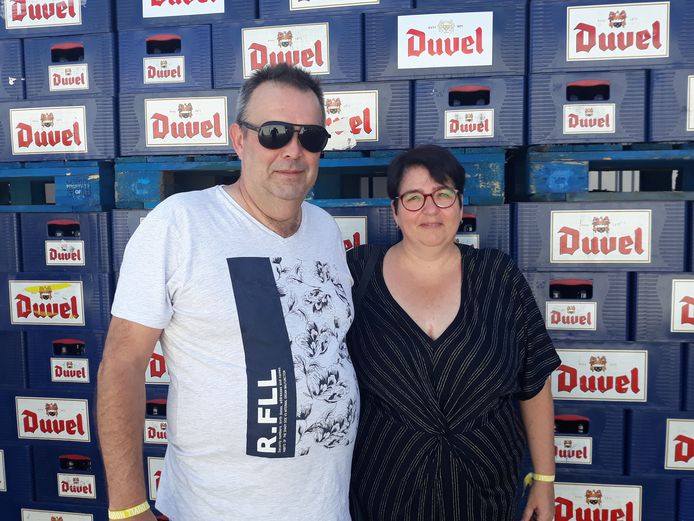 Stefan Schoepen e Sandra Lodders durante la celebrazione dei 150 anni di Duvel Moortgat.