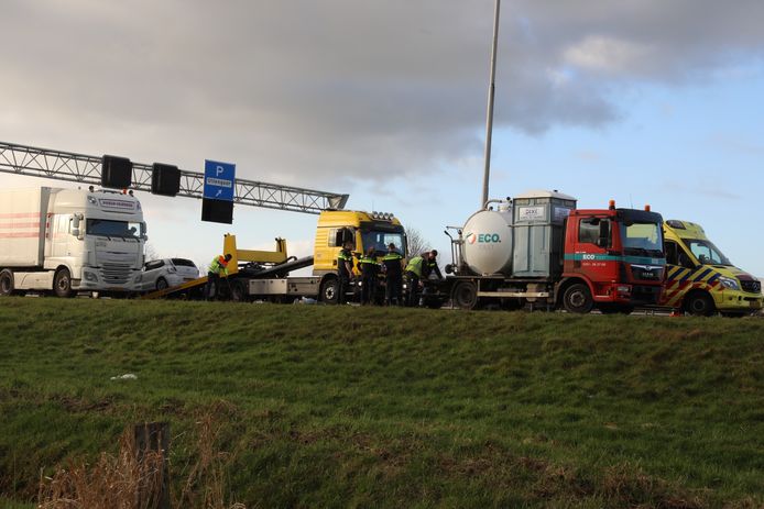 Botsing op de A1 bij Terschuur.