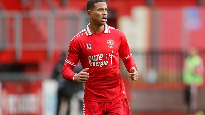 Toptransfer Oosterwolde naar Fenerbahçe; ook geld naar FC Twente en Heracles