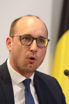 La facture d’électricité payée par l’employeur? Pas si vite, dit le ministre