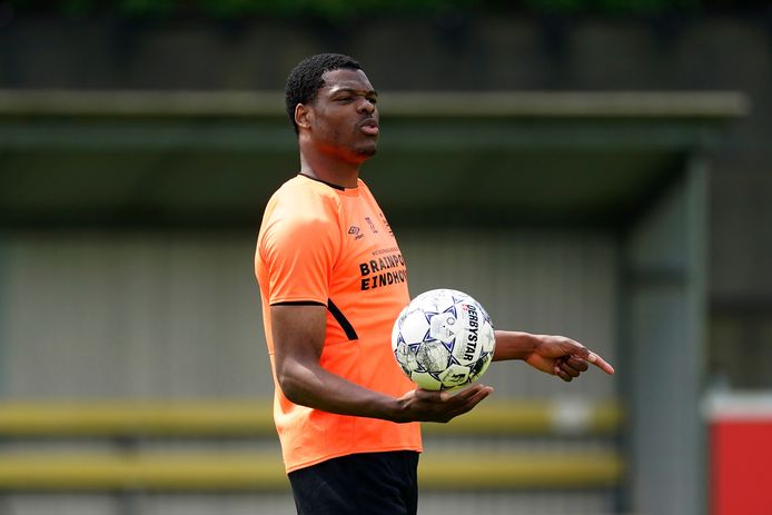 Denzel Dumfries
