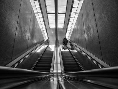 Brugge opgeschrikt door bende gewelddadige pubermeisjes