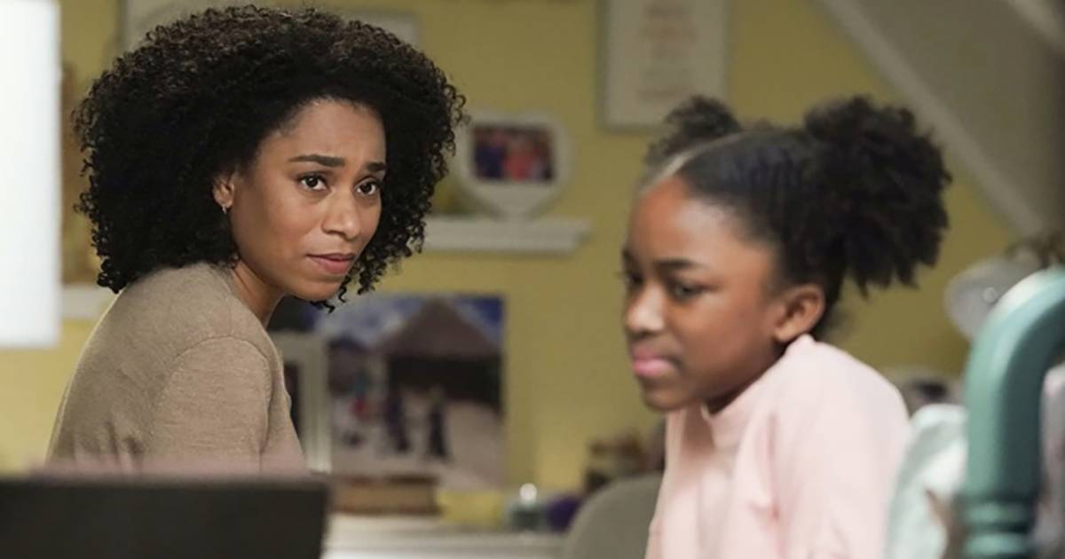 Grey's Anatomy-actrice Kelly McCreary zwanger van eerste ...