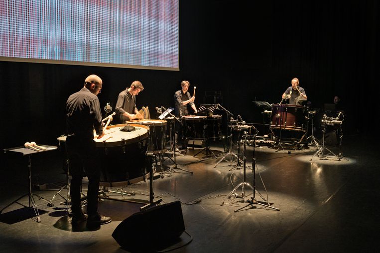 Zeno van den Broek en Slagwerk Den Haag. Beeld Pieter Kers