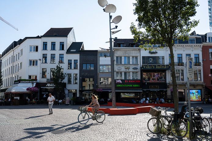 Dit pleintje heet voortaan de Louis Michielsen Plaats.