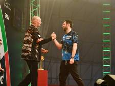 Raymond van Barneveld komt net tekort tegen ongenaakbare wereldkampioen Michael Smith