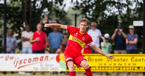 Jeroen Veldmate opgelucht na weerzien met FC Emmen | GA ...