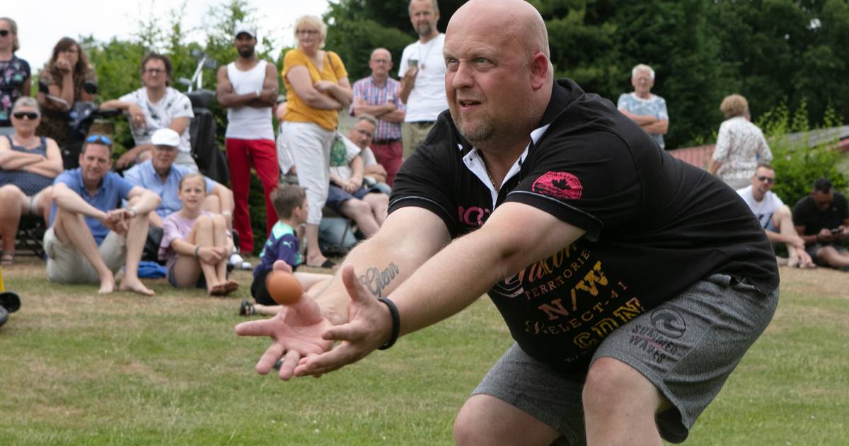 Bezoekers vallen als een blok voor reünie op camping De Vechtvallei