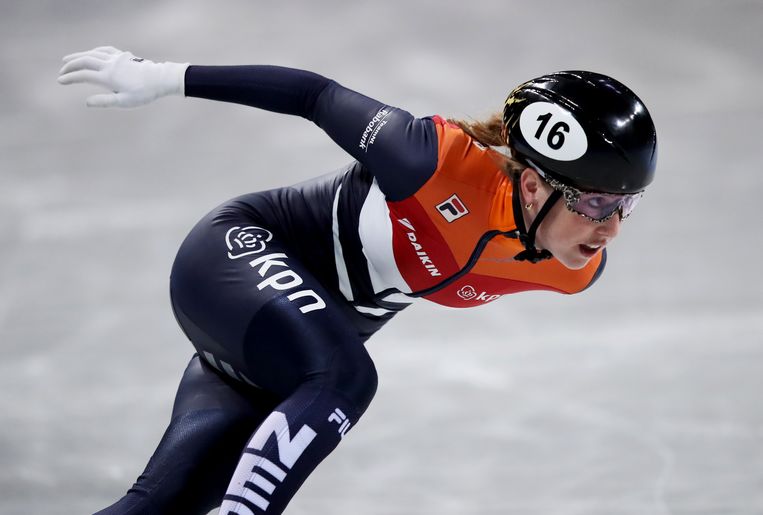 Lara van Ruijven op de 500 meter in Sofia, Bulgarije, tijdens het wereldkampioenschap shorttrack in 2019, waar ze de wereldtitel pakte. Van Ruijven overleed vrijdag aan de gevolgen van een stoornis in haar immuunsysteem. Beeld International Skating Union