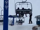 Canadese jongen (12) houdt zich minutenlang vast aan skilift