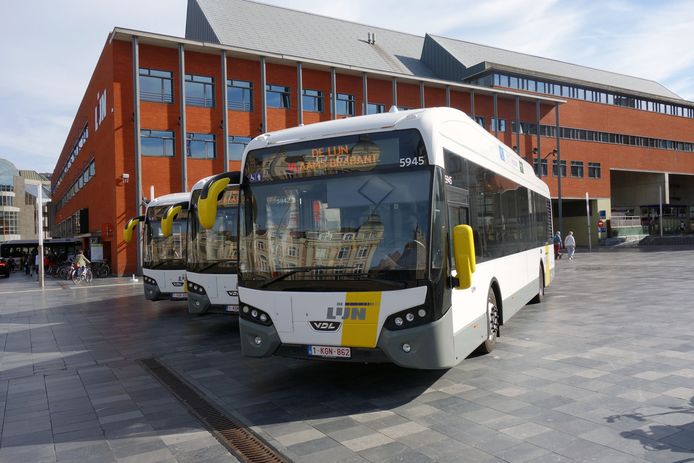 De hybride-bussen van De Lijn.