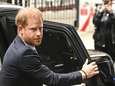 Geen hereniging met vader en broer: prins Harry verlaat Groot-Brittannië zonder familiebezoek