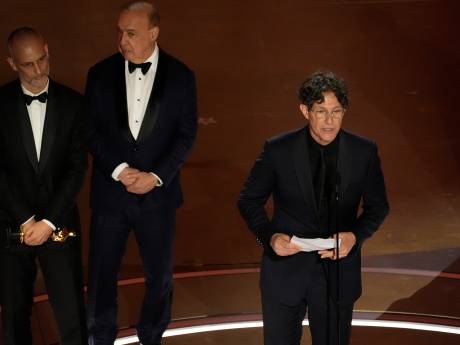 Des centaines de professionnels juifs du cinéma dénoncent le discours de Jonathan Glazer aux Oscars