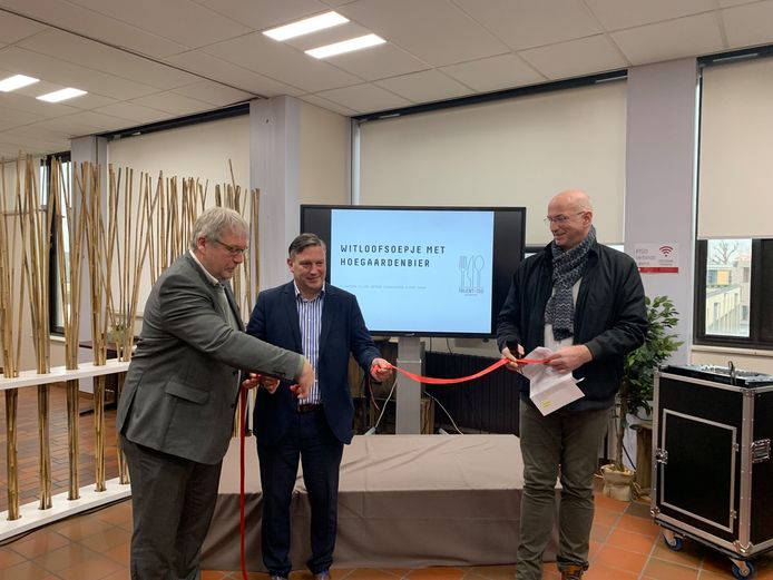 Op 27 januari werd de nieuwe didactische keuken van PISO Tienen officieel ingehuldigd door gedeputeerden Bart Nevens en Gunther Coppens en directeur Koen Kempeneers.