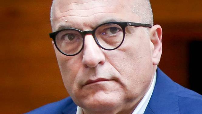 L'eurodéputé italien Cozzolino proclame son innocence devant ses pairs