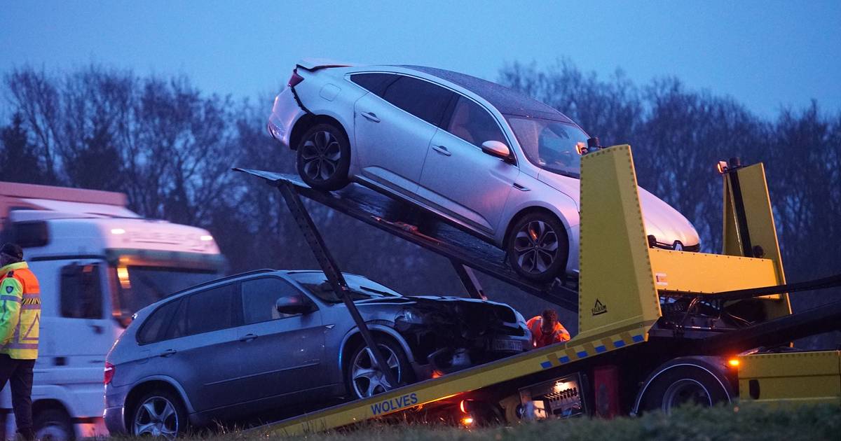 Kettingbotsing op A1: 10 kilometer file richting Deventer.