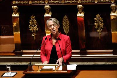 Moties van wantrouwen tegen Franse regering mislukt, begroting aangenomen