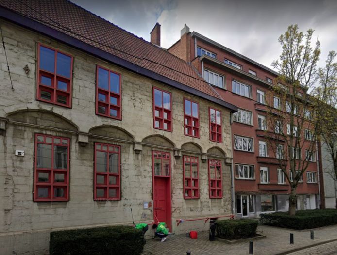 De kantoren van Thuispunt Gent, het vroegere WoninGent, in de Lange Steenstraat