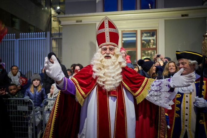 Mevrouw een kopje viering Liegen over Sinterklaas schadelijk voor kinderen' | Binnenland | AD.nl