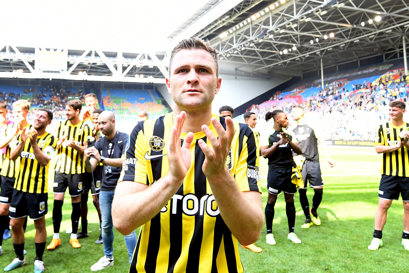 Transfervrije Tronstad kiest na vertrek bij Vitesse voor avontuur met ...