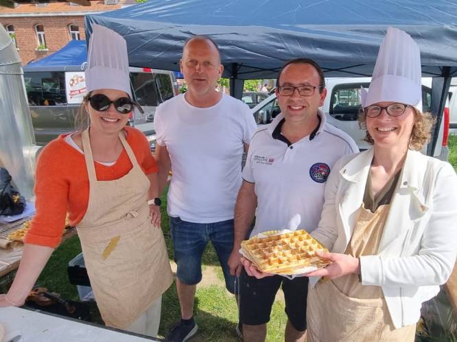 Voor het eerst Kemmelse wafels op de Zoetemarkt: “We doen dit uit liefde voor ons dorp” 