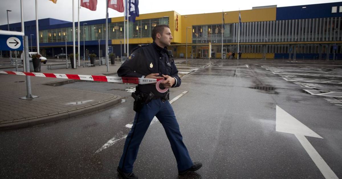 geen explosieven in ontruimde ikea delft binnenland ad nl