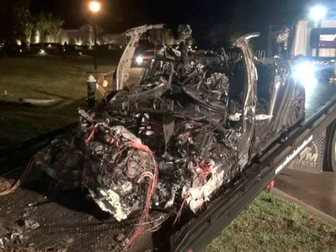 Twee doden bij ongeval met vermoedelijk zelfrijdende Tesla in VS: “99,9 procent zeker dat niemand achter het stuur zat”
