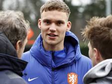 Debutant Bart Verbruggen wil zich laten zien aan Ronald Koeman: ‘Ben hier niet op schoolreisje’