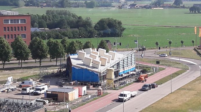 Het toen nog in aanbouw zijnde pand van de Luyten Adviesgroep.