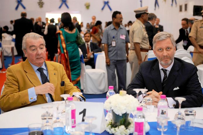 Koning Filip - toen nog prins - en Paul Buysse in India in 2010, bij een bezoek aan een technisch centrum van Bekaert in India.