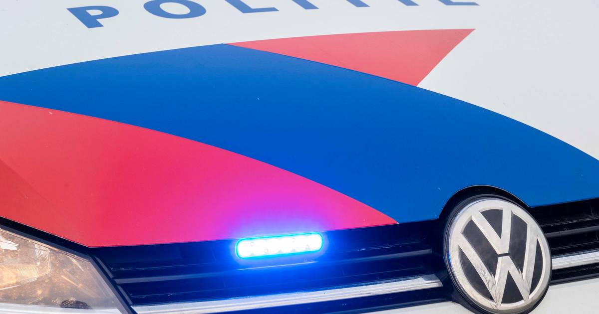 Agenten mishandeld na ongeluk op A12 tussen Ede en Arnhem.