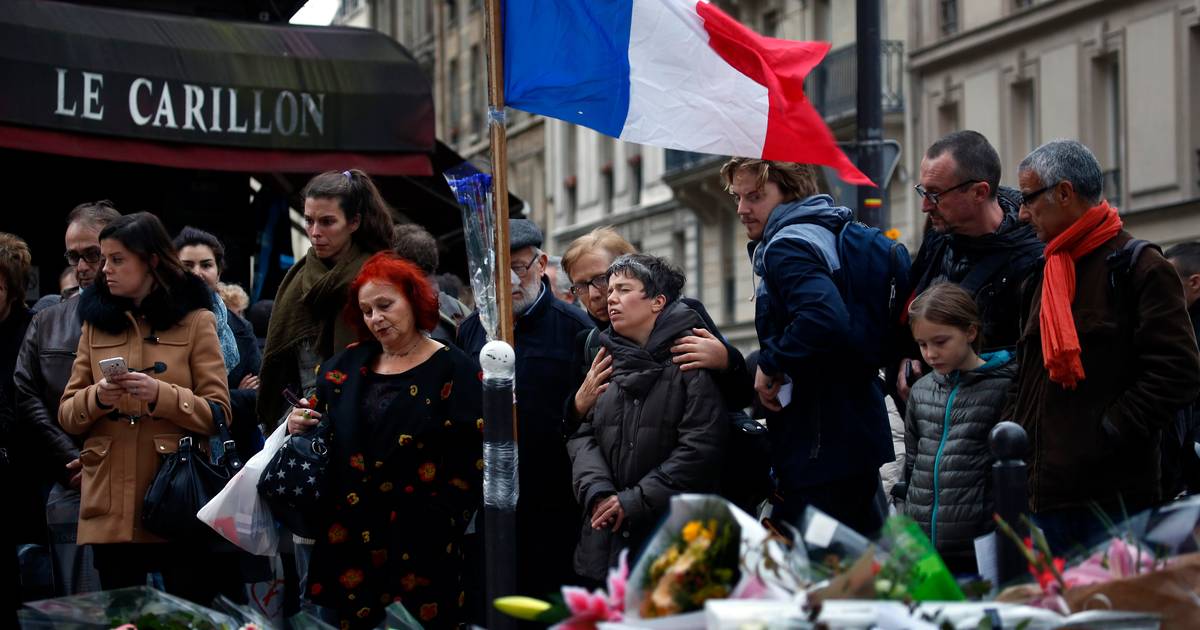 El ex presidente Hollande al comienzo de los ataques de París: “Debe haber habido escasez en el lado belga” En el extranjero
