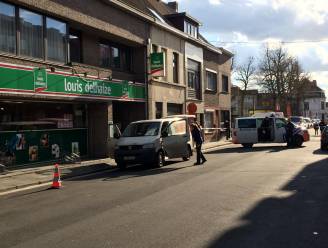 Pakjesbezorger neergestoken na aanrijding in Gent: fietser nog steeds spoorloos