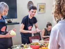 Wekelijks een driegangenmenu op tafel van overtollig voedsel: Rik (24) en zijn team maken het mogelijk