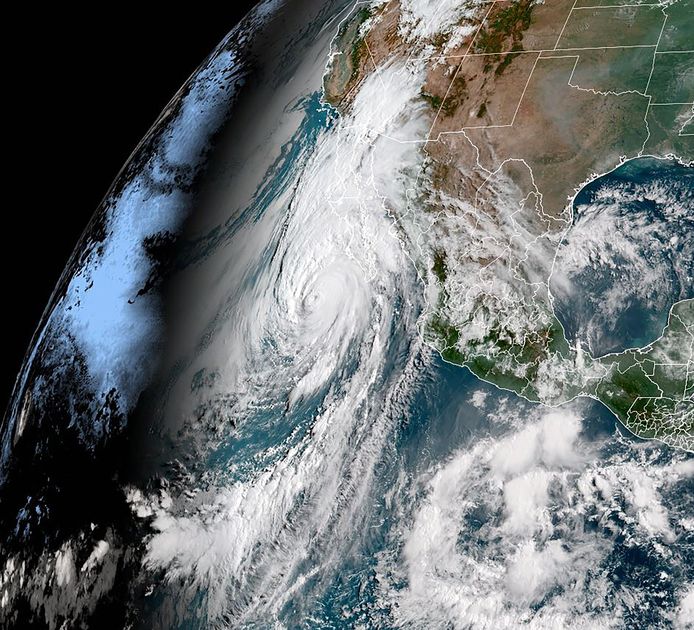 Beeld van orkaan Hilary voor de kust van Mexico op 19 augustus.