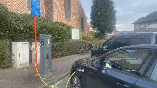 Gemeente ijvert voor publieke laadpalen in Kruisstraat en Koewacht