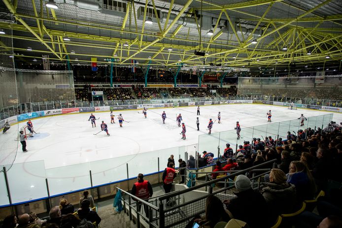 Geen titelfeest in eigen huis: ijshockeyers Nijmegen Devils mede door ...