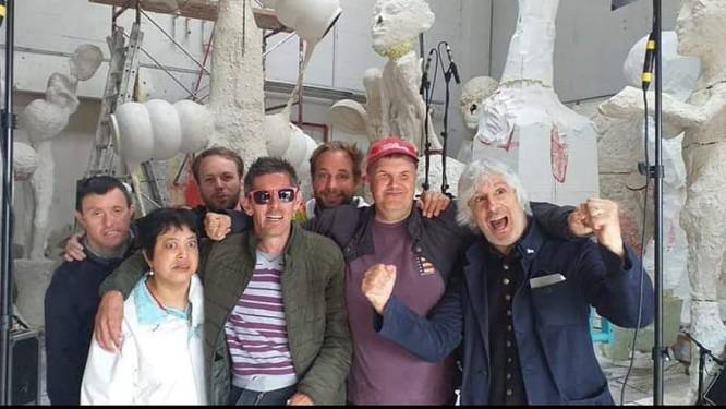 Postpunkband The Wild Classic Ensemble strikt Lee Ranaldo (Sonic Youth) voor uniek project ‘Hell Gate’: “Verkeerde noten spelen bestaat niet”