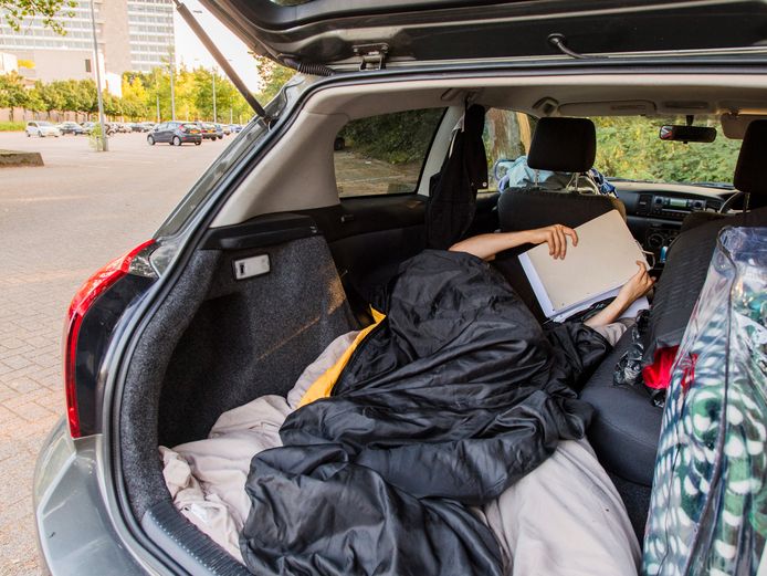 Een student sliep in 2016 al nachtenlang in zijn auto, omdat hij geen kamer kon vinden. Uiteindelijk wist hij dan toch beslag te leggen op een plekje aan de Korvelseweg.