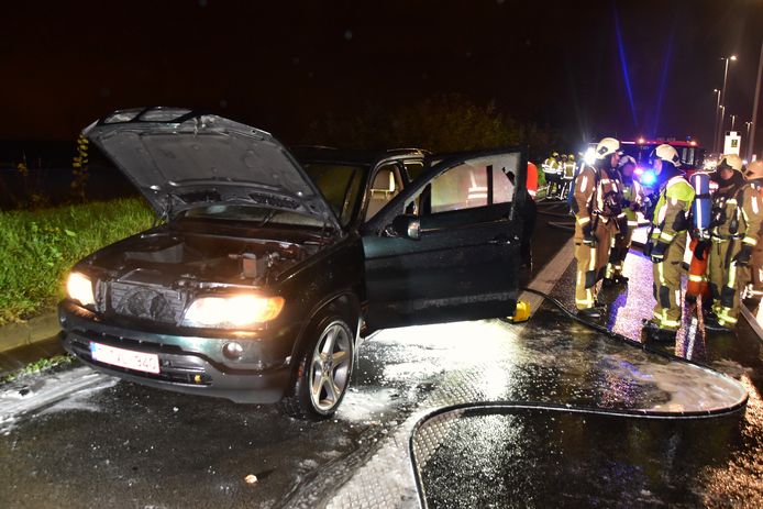 De schade aan de 18 jaar oude BMW X5 is aanzienlijk.