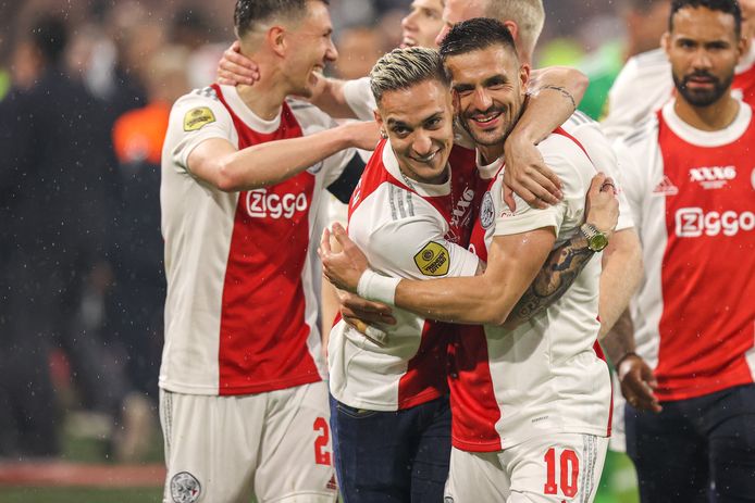 L’Ajax conserve son titre remporté en 2021 et s’offre un troisième sacre en quatre ans, alors que la saison 2020 avait été arrêtée en raison du coronavirus sans que le titre ne soit attribué.