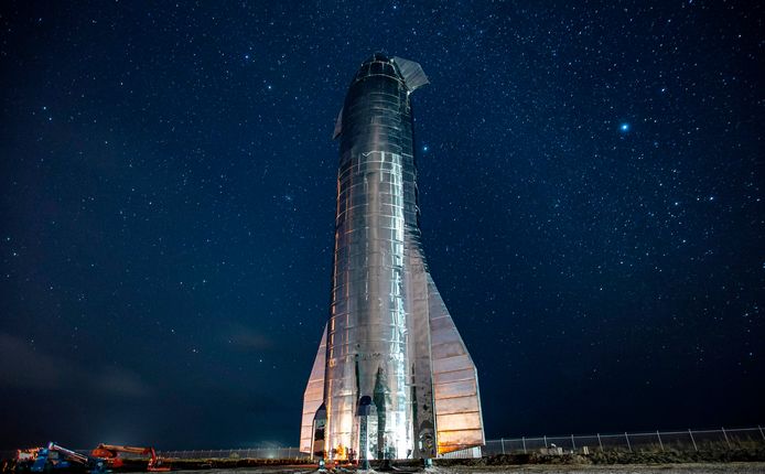 Een prototype van Starship op de productielocatie van SpaceX in Boca Chica in Texas in 2019.