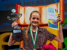 Mirthe Jaarsma uit Meppel wint voorleeswedstrijd voor brugklassers