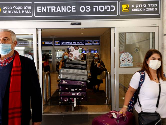 Israël gaat met sms en gps controleren of reizigers zich aan quarantaine houden