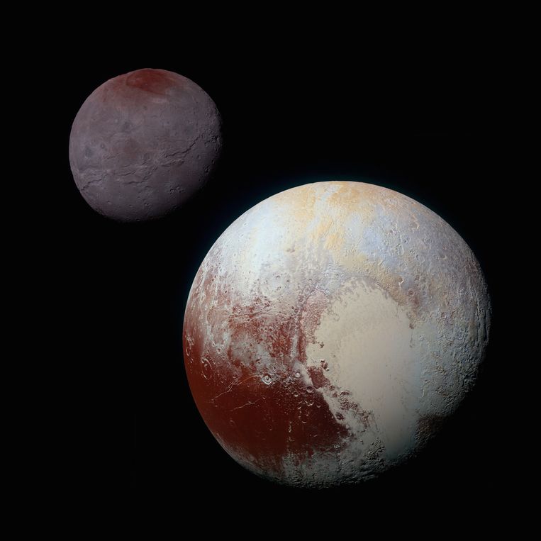 aftrekken Dinkarville kiespijn Nooit eerder zagen we Pluto-maan Charon van zo dichtbij. En het is prachtig